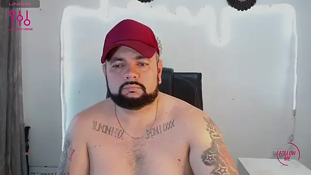 Offline perverseveteranmanxxx on StripChat