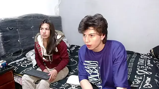 Offline pervertsteens3 on StripChat