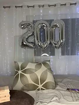 petrouchkaaa_ — RETIRE MA JUPE + 200 FESSES 