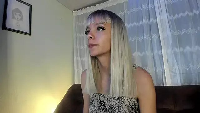 peyton_golden1 on StripChat