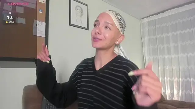 peyton_golden1 on StripChat