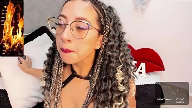 Piafisher1 on StripChat