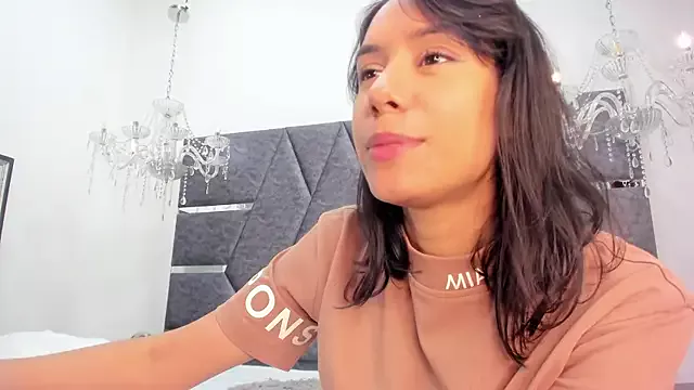 Offline PilarJones_ on StripChat