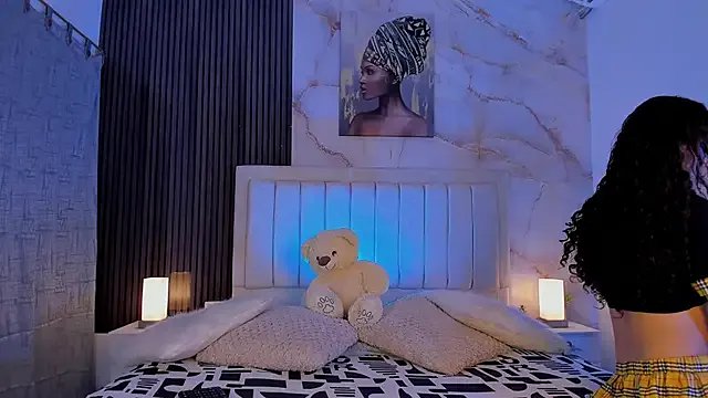 pinky_peach on StripChat