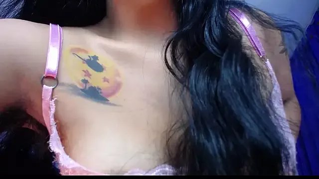 pinky_violeta on StripChat