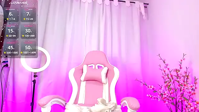 Offline Pinkyrosse on StripChat