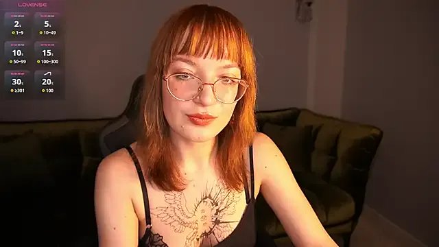 Pixie_Peachh on StripChat