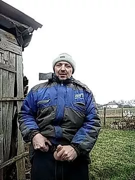 Offline Pokaz2020 on StripChat