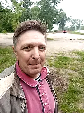 Offline Pokaz2020 on StripChat