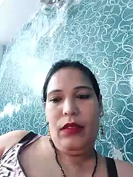 Poojabhabi101 on StripChat 