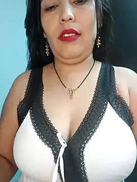 Poojabhabi101 on StripChat 