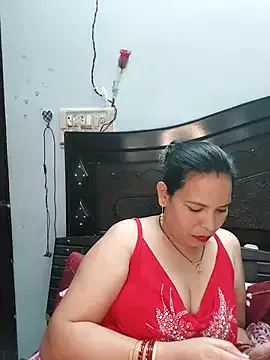 Poojabhabi101 on StripChat 