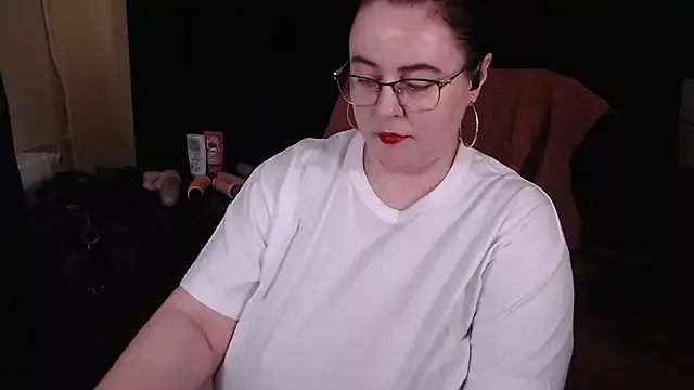 Offline poshmistress on StripChat