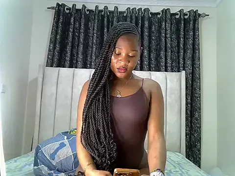 Offline pretty_hearty on StripChat