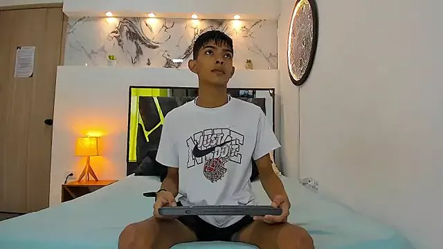 PRETTY_SEX1 on StripChat