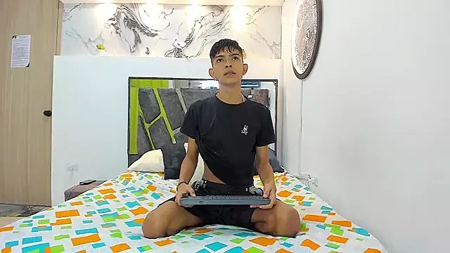 PRETTY_SEX1 on StripChat