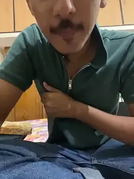 Offline Proper_patalo7 on StripChat