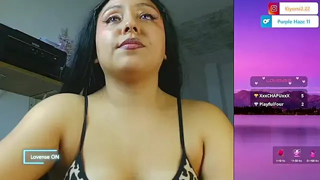 PurpleHaze17 on StripChat