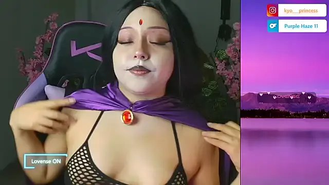 PurpleHaze17 on StripChat