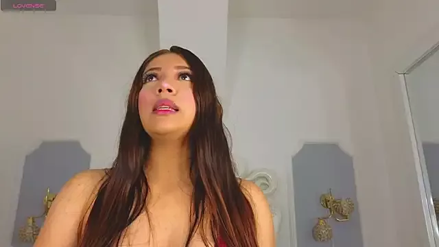 Offline Pushaina__ on StripChat