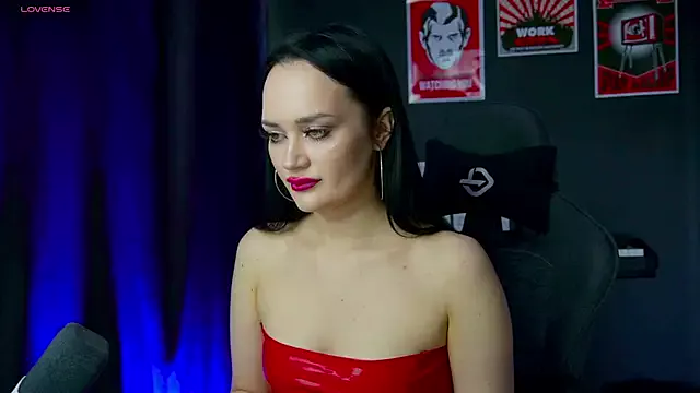 QueenAliss on StripChat 