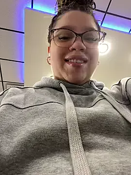 Offline QueenNuttCollector on StripChat