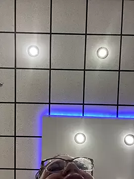 Offline QueenNuttCollector on StripChat