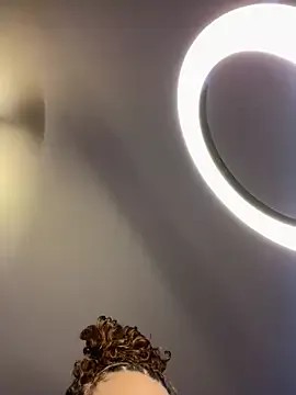 Offline QueenNuttCollector on StripChat