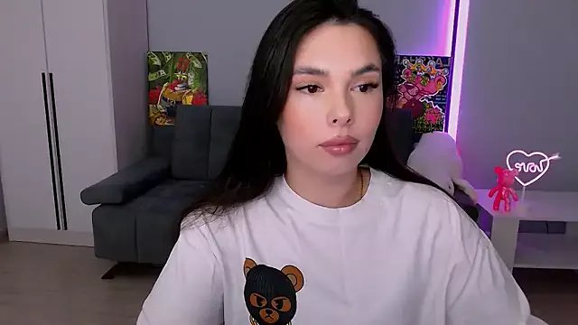 queenofthesense_ on StripChat