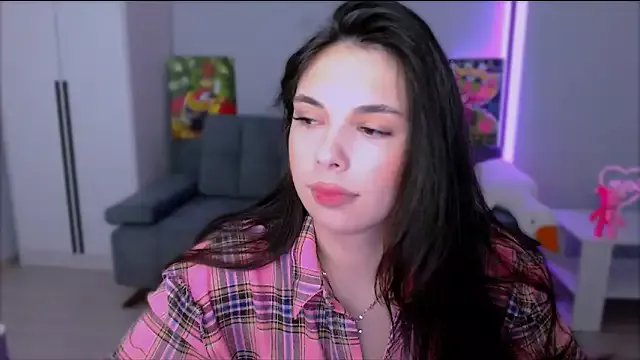 queenofthesense_ on StripChat