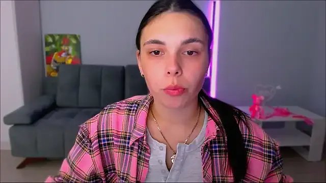 queenofthesense_ on StripChat