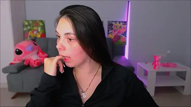 queenofthesense_ on StripChat