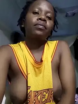 Queentesi on StripChat