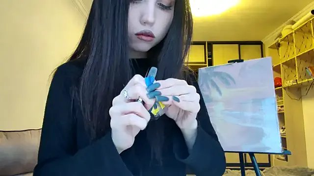 Qwami_Amie on StripChat