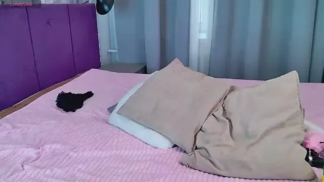 Rachel_Jean on StripChat