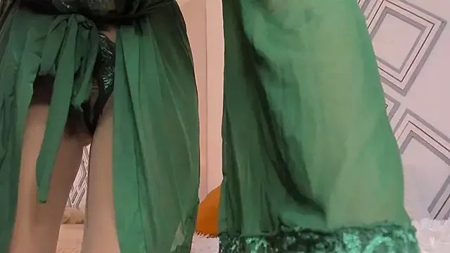 Radiant_Naomi on StripChat