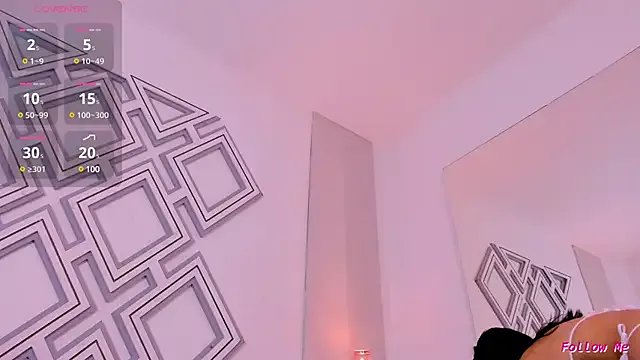 Radiant_Naomi on StripChat