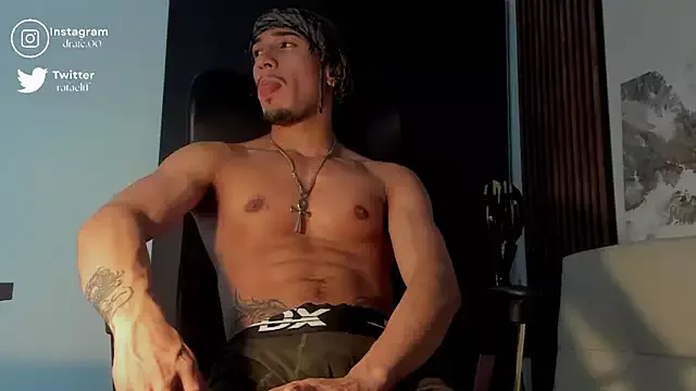 Offline rafael_stone on StripChat