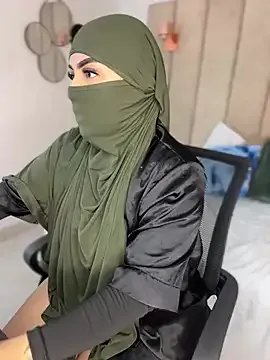 rashaaa_ on StripChat