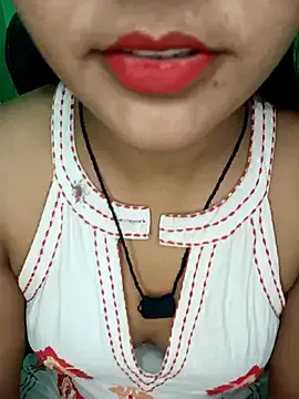 Offline Rashmi_011 on StripChat