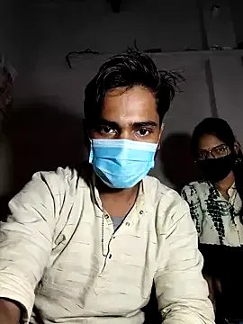 realcouple71 on StripChat