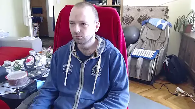 Offline RealManHaveHairy on StripChat