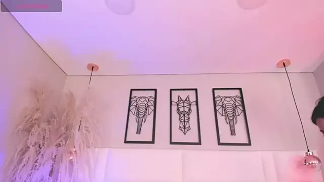 Rebeca_jones on StripChat