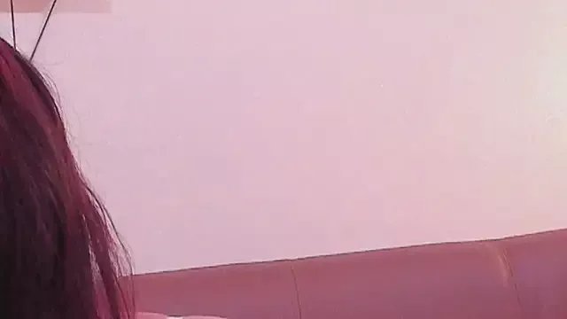 RedMeloddy on StripChat