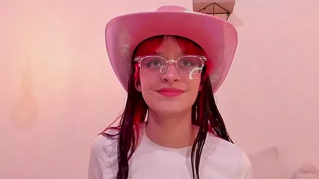 RedMeloddy on StripChat