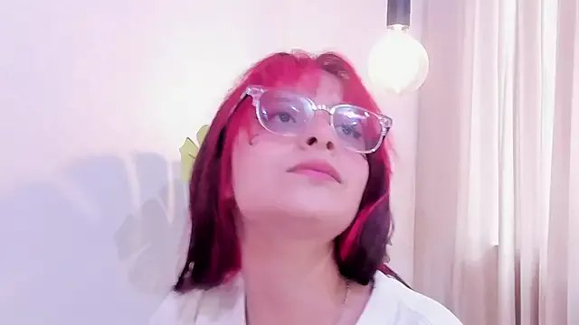 RedMeloddy on StripChat