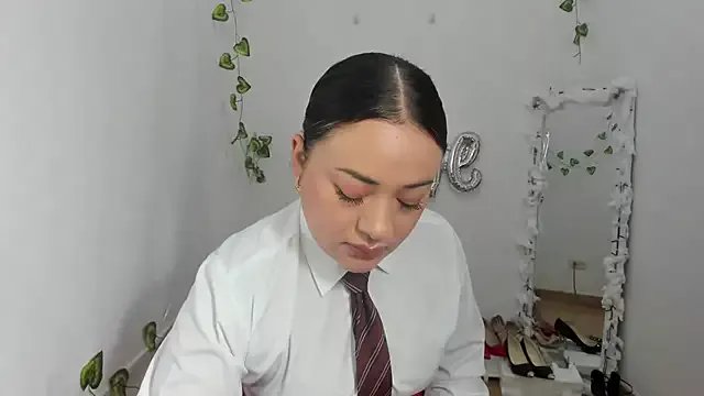 ReyleDoll on StripChat