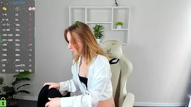 Rina_Panic on StripChat