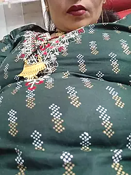 Offline Ritasingh-0461 on StripChat