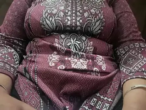 riya_reena on StripChat